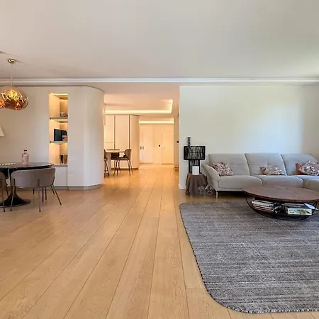 Ferrand Modern With A Heated Pool And A Garden *
