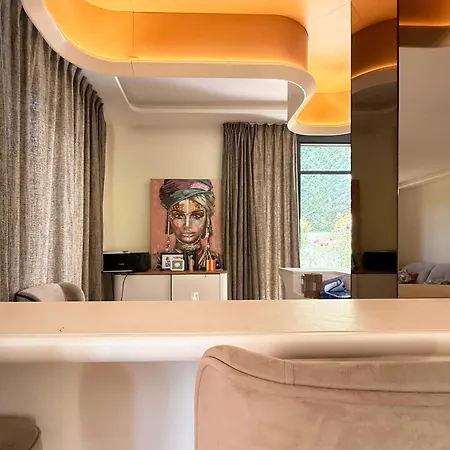 Ferrand Modern With A Heated Pool And A Garden * Saint-Didier-au-Mont-d'Or