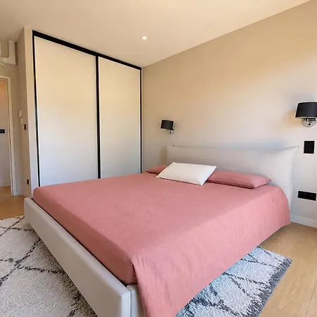 Ferrand Modern With A Heated Pool And A Garden * Saint-Didier-au-Mont-d'Or