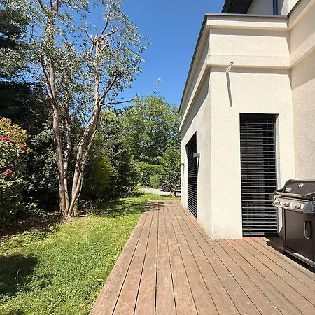 Villa Ferrand Modern With A Heated Pool And A Garden Saint-Didier-au-Mont-d'Or